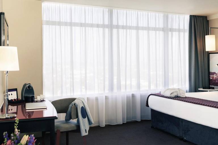 Mercure Cardiff Holland House Hotel & Spa 