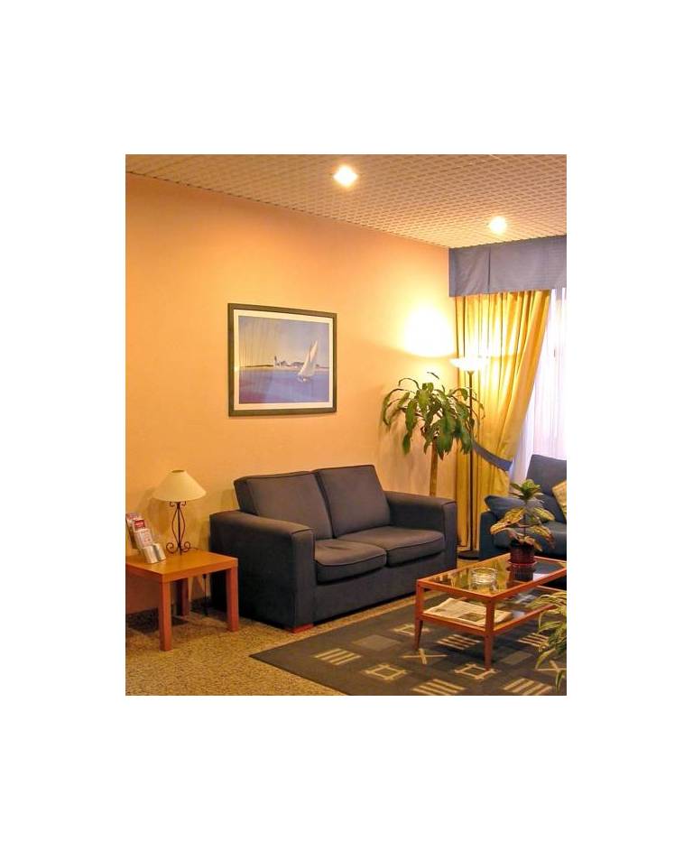 Apartamentos Internacional Suites Madrid 