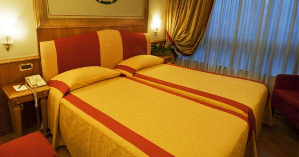 Renaissance Naples Hotel Mediterraneo