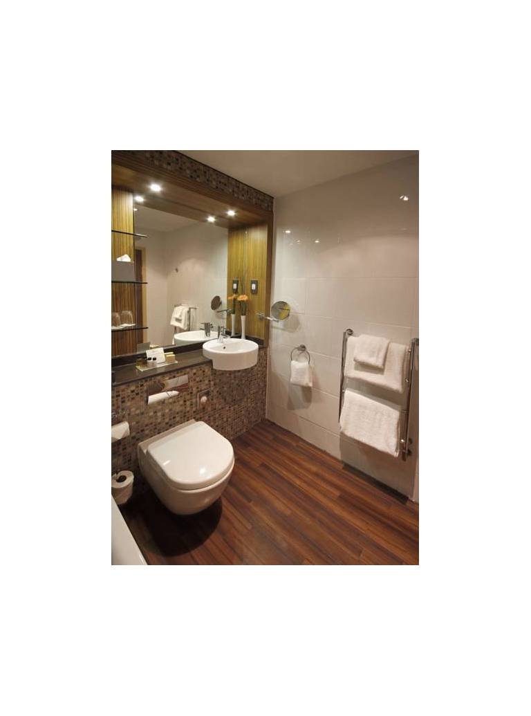 Ashford International Hotel - QHotels 