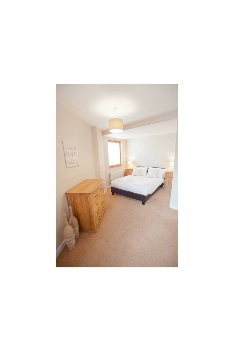 Your Space Apartment - Balmoral House 