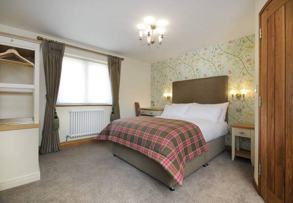 Cromwell Arms Country Pub with Rooms  4*