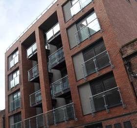 Base Serviced Apartments  Spectrum  в Ливерпуле
