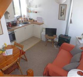 Broncoed Uchaf Country Guest House  в Молде
