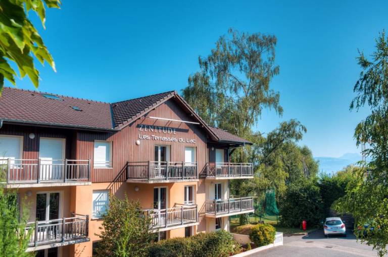Zenitude Hotel-Residences Les Terrasses du Lac