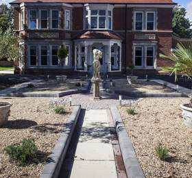 Chalfield Manor Boutique Hotel  в Борнмуте