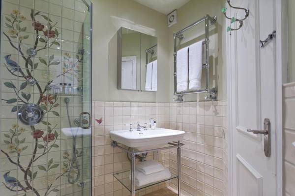 Linden Gardens by onefinestay  4* Великобритания, Лондон