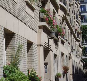 Montmartre Apartments Dullin  в Париже