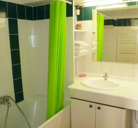 Apartment Avenue Secretan Paris в Париже