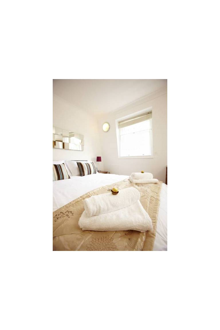 Victoria Serviced Apartments 