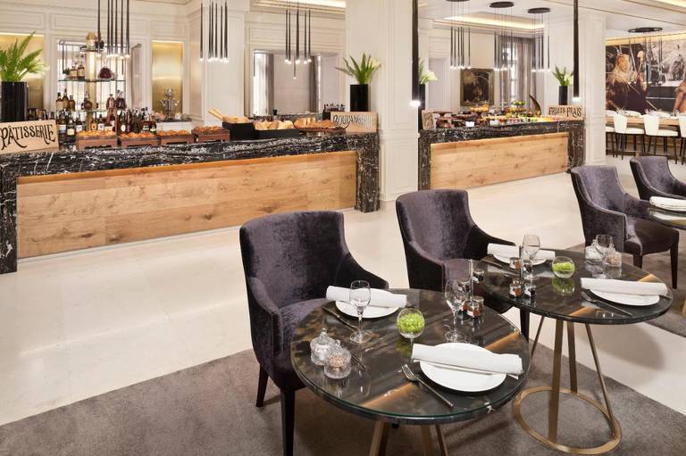 Tryp Madrid Ambassador Hotel 