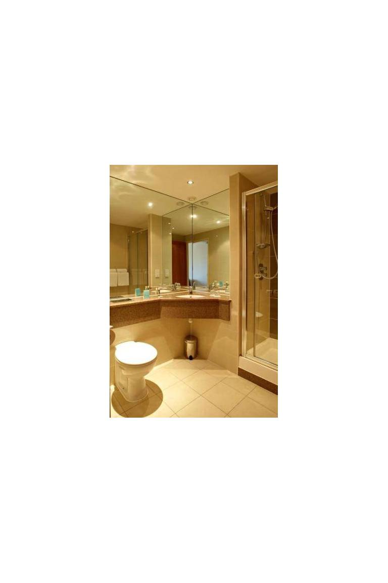 Mercure Cardiff Centre Hotel 
