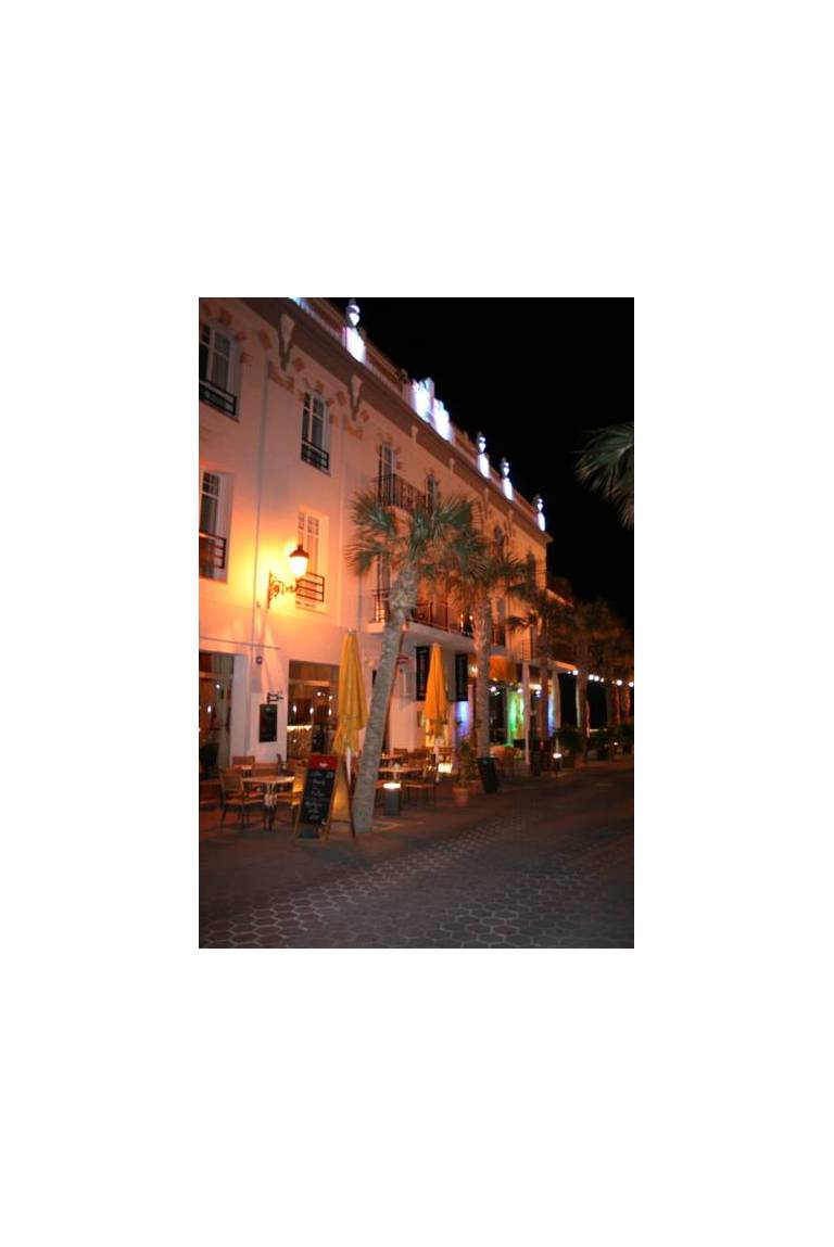 Apartamentos Senabre Palais 