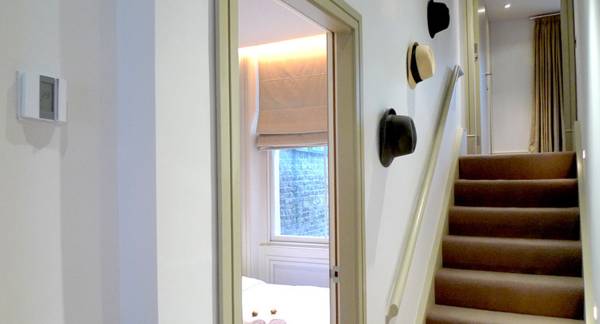 Collingham Place Apartments 