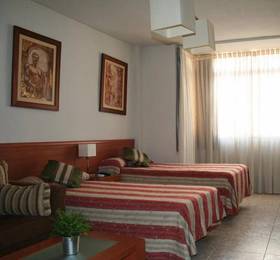 Apartamentos Cuatro Caminos  в Мадриде
