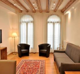 Charming Venice Apartments в Венеции