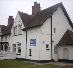 Celtic Springs Guest House  в Ньюпорте