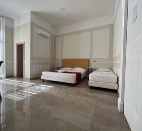 Hotel Principe Napolit'amo, Naples в Неаполе