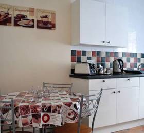 Riviera Holiday Apartments  в Борнмуте