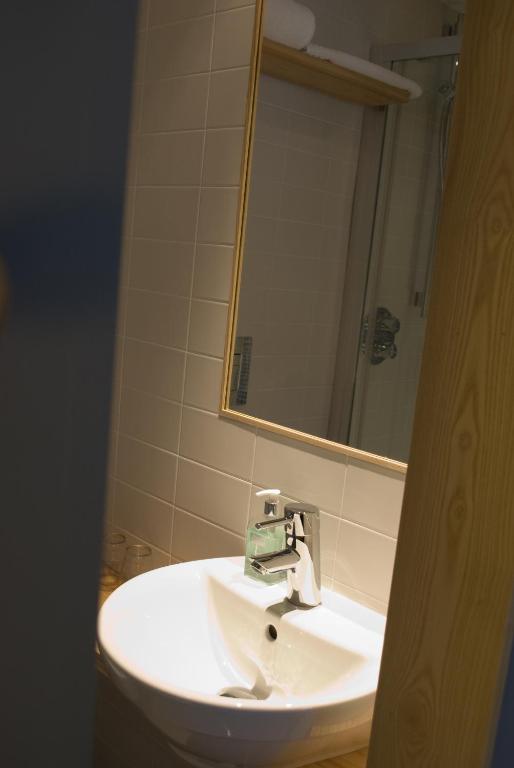 Grasshopper Hotel Glasgow  3*