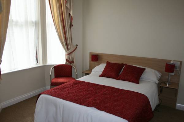 Henry's Bed and Breakfast  Великобритания, Стокпорт
