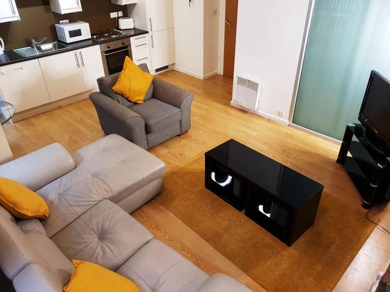 City Stop Apartment Hotel 