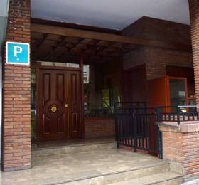 Pension Ache - Minihotel  в Барселоне