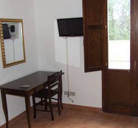 Istituto Antonacci Rooms в Лечче
