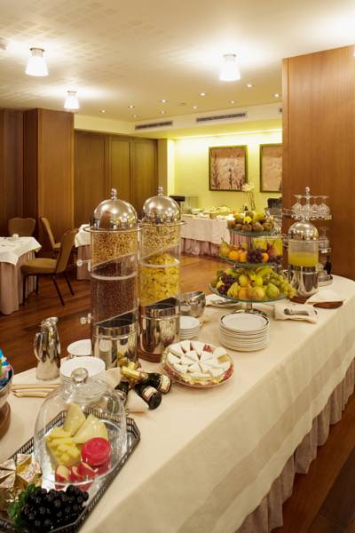 Hotel Almirante Bonifaz  4*