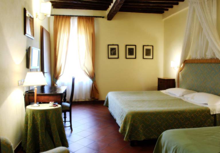 Il Chiostro del Carmine