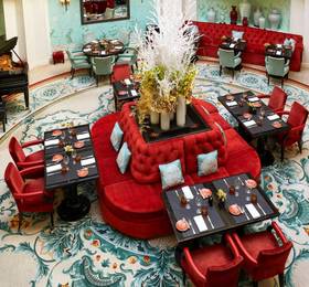 Shangri-La Hotel, Paris  в Париже