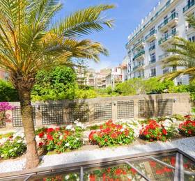 Nice Fleurs Apart'hotel  в Ницце