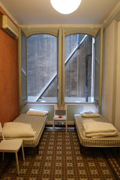 Lullaby Gardens Hostel 