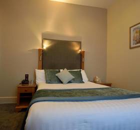 Queens Court Hotel в Эксетере