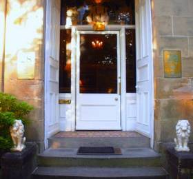 Manor Park Guest House  в Глазго
