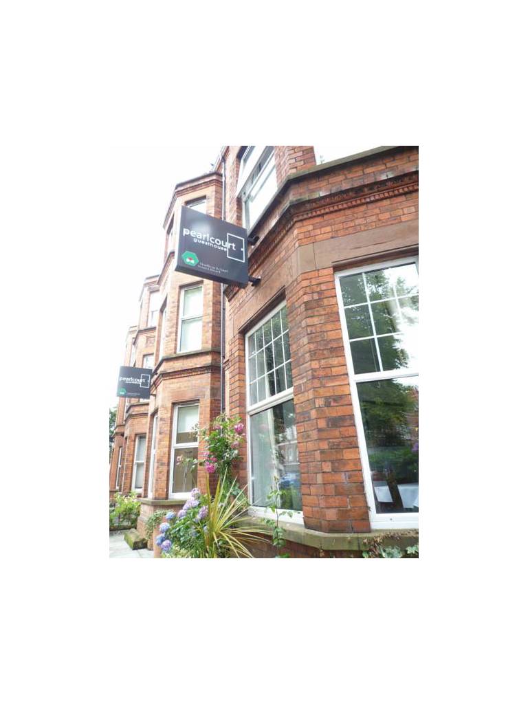Pearl Court Guesthouse 