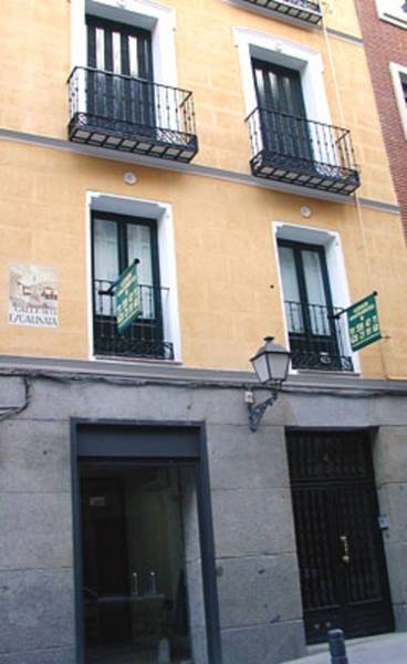Apartamentos KM1 Opera 