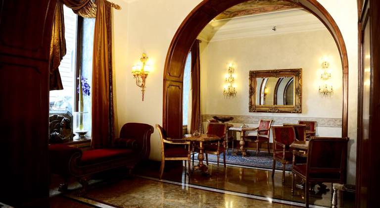 Romanico Palace