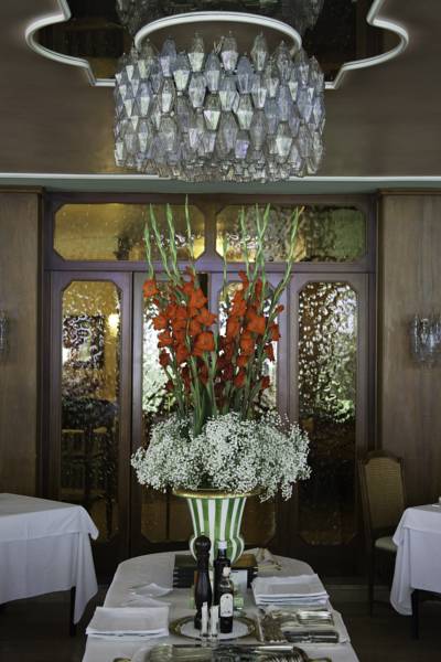 Regina Adelaide Hotel 4*