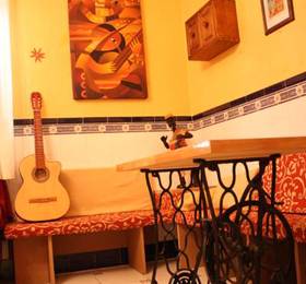 Meridiano Guesthouse  в Гранаде