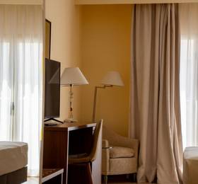 Aparto-Hotel Rosales  в Мадриде