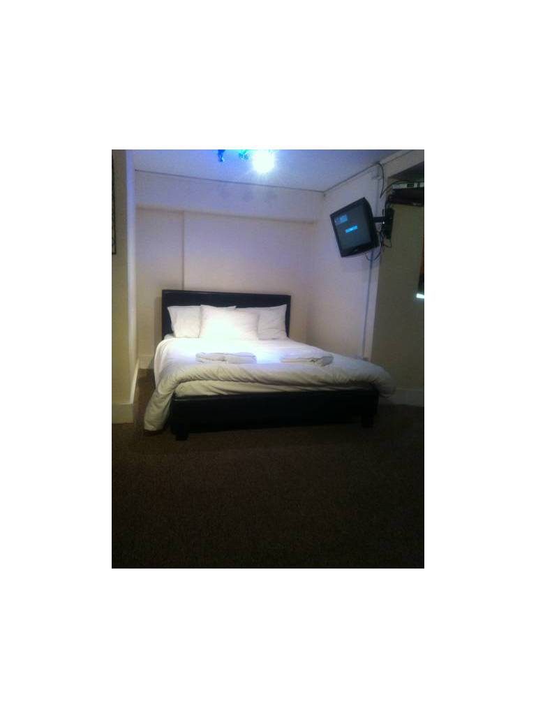London Olympus Hotel 