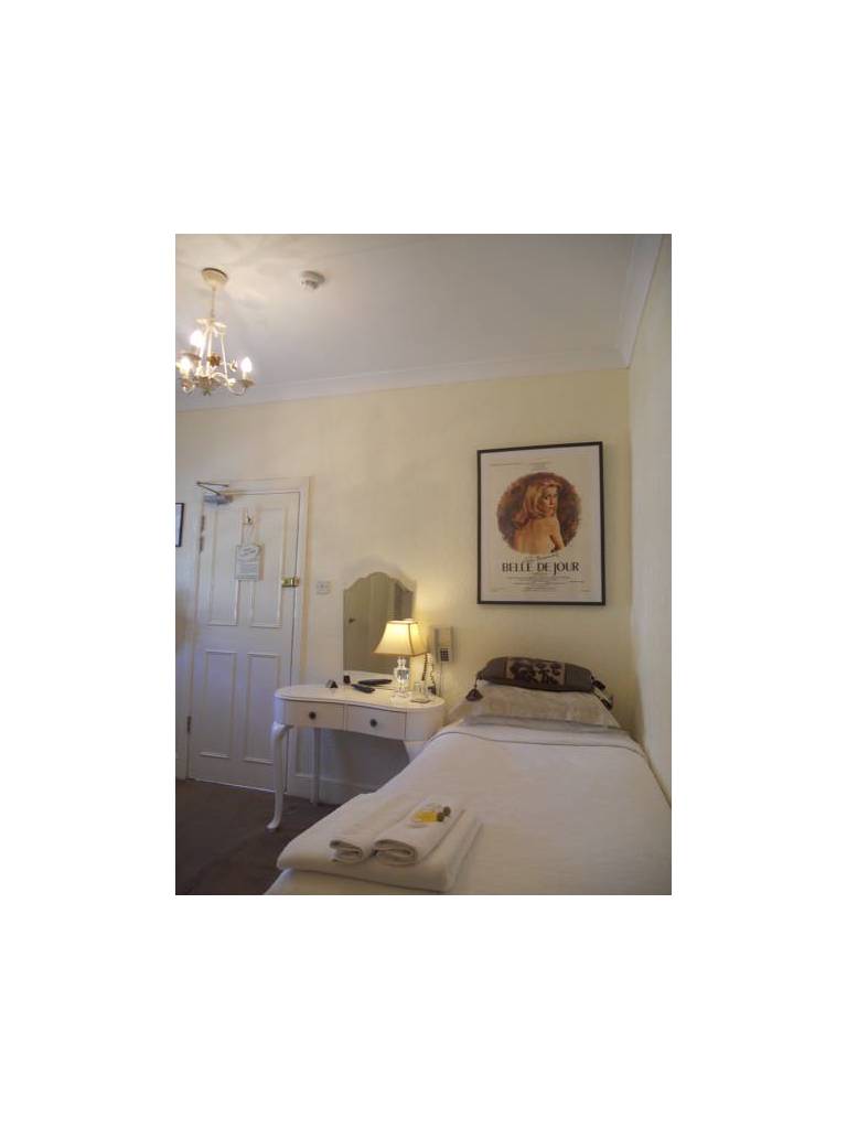 Bentley Tower Hotel 