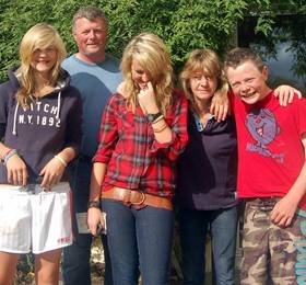 Sharamore House B&B  в Клифдене