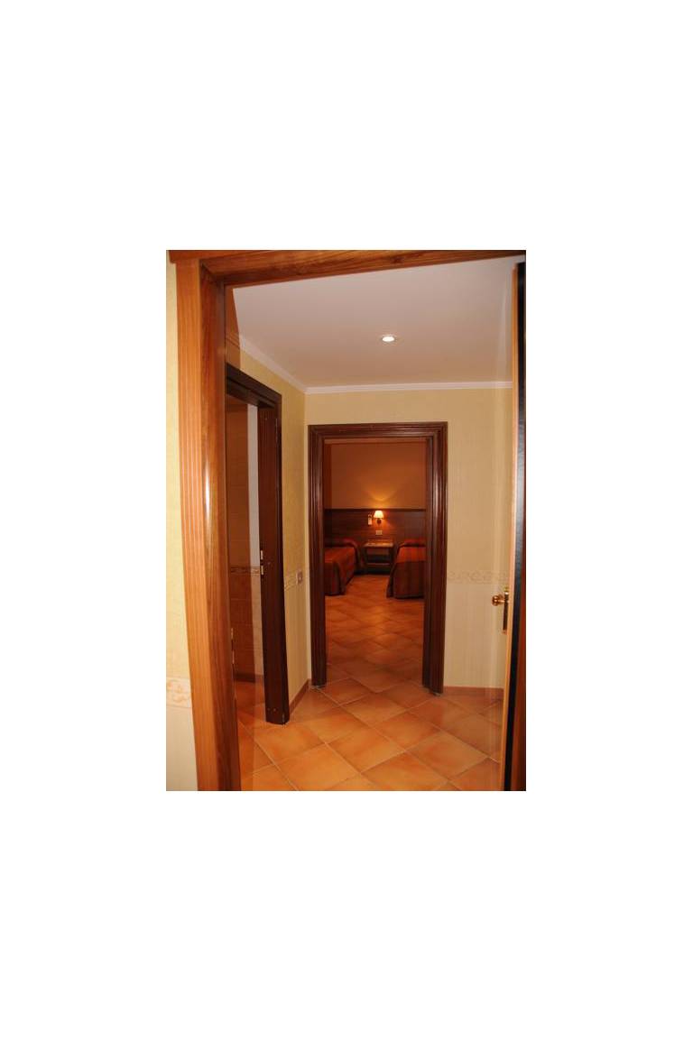 Colonna Room Rental 
