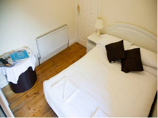 Harleys Guest House  Ирландия, Ков