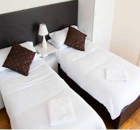 Harleys Guest House  в Кове