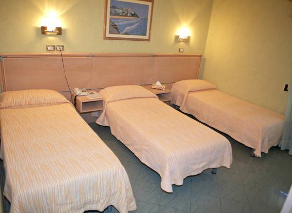 Hotel Piazza Candia  3* Италия, Галлиполи