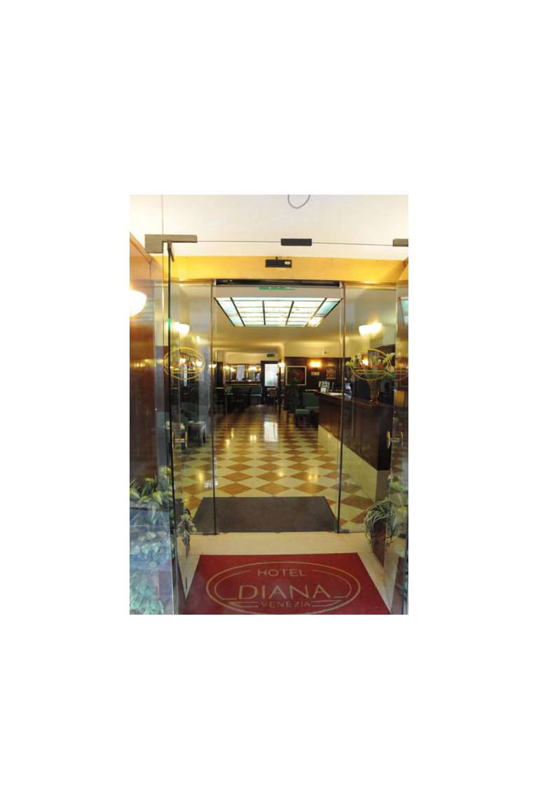 Hotel Diana