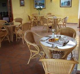 Hotel Piedra Paloma  в Эстепоне